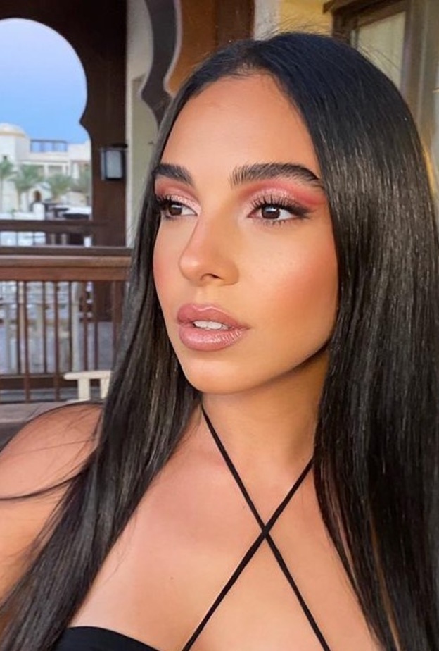 مكياج عيون بألوان رائجة لسلمى ابو ضيف