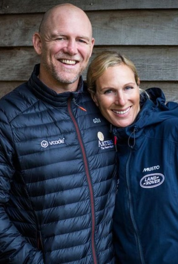 مايك تيندال أعلن حمل زوجته