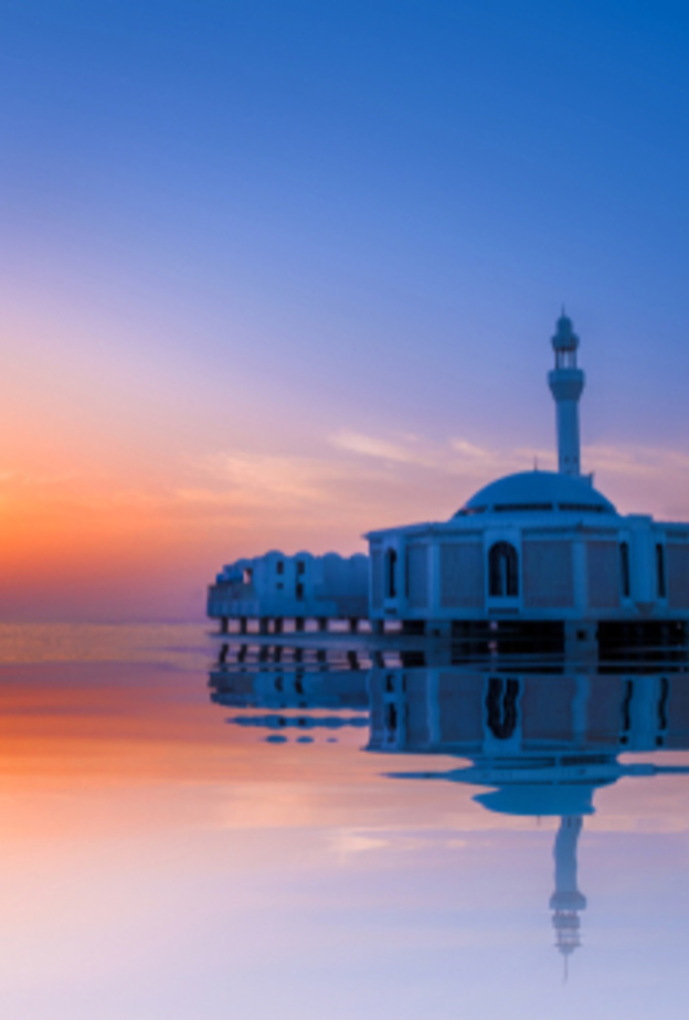 المسجد العائم أحد المعالم الهامة في جدة