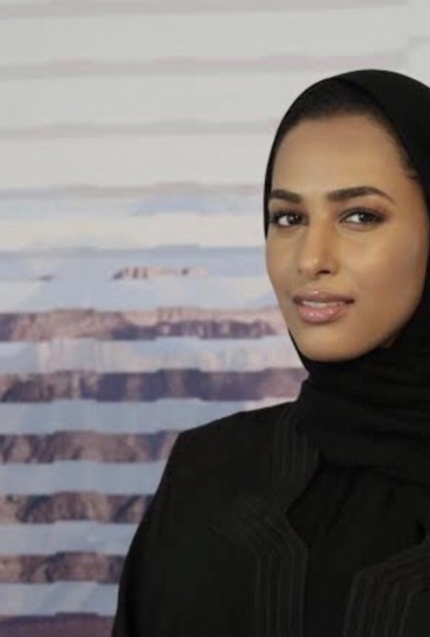 الفنانة التشكيلية أسماء بالحمر.. موهبة إماراتية فذة تعشق الفن