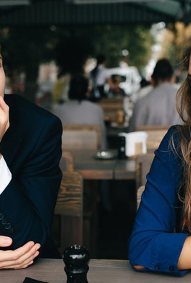6 مميزات للرجل الخجول تجعله الأقرب لقلب المرأة