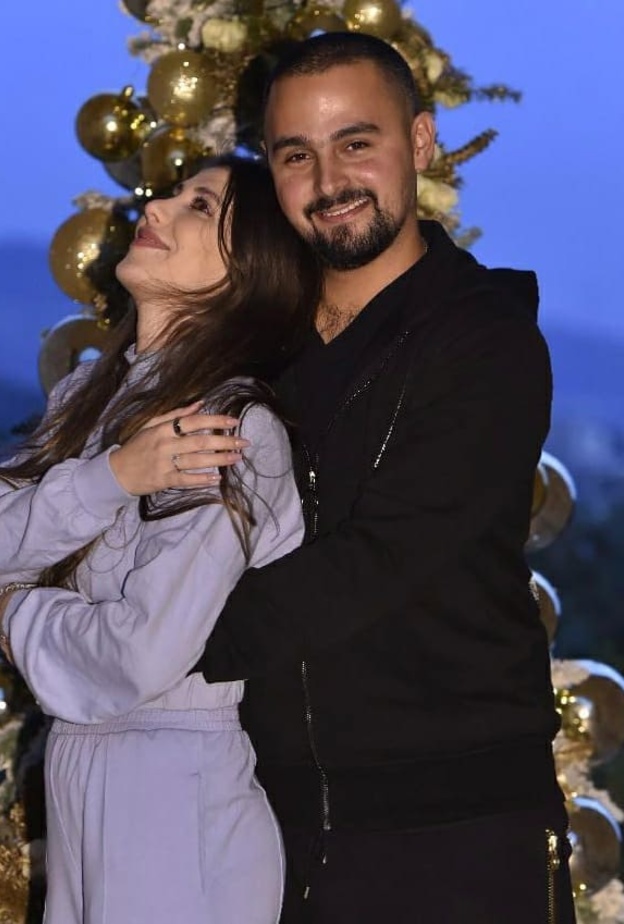 ابن جورج وسوف وخطيبته