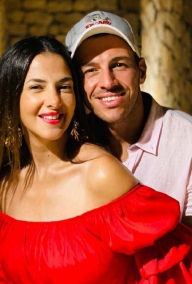 دنيا سمير غانم وزوجها