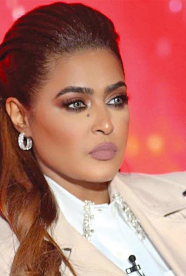 أزمة حلا الترك مع والدتها تستدعي تدخل النجوم