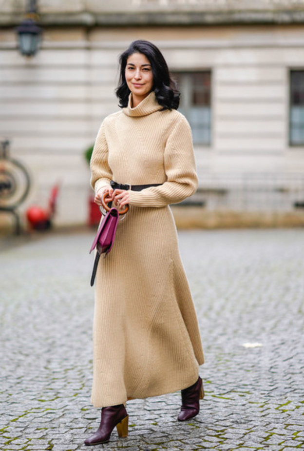  اختاري فستان ناعم ماكسي من الصوف لاطلالة شتوية أنيقة