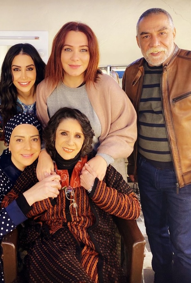 سامية الجزائري وابطال مسلسل الكندوش