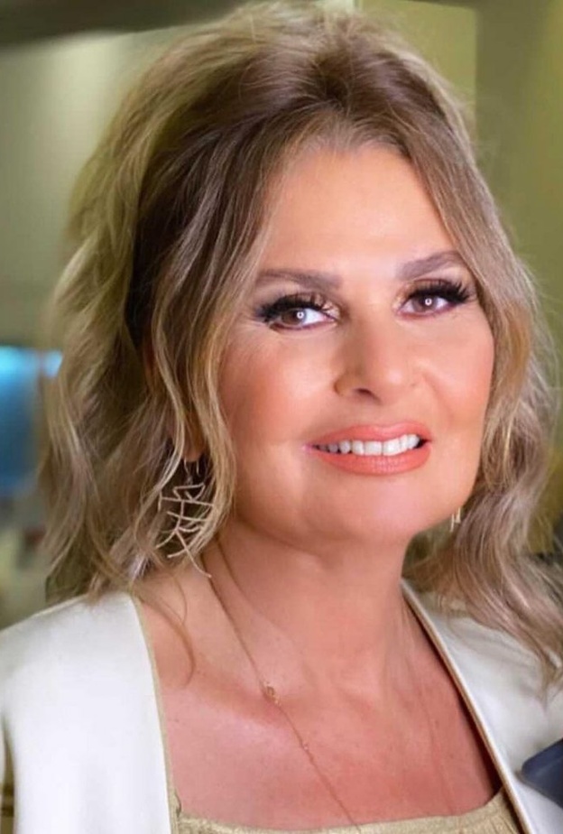 مكياج عصري رائع من وحي يسرا