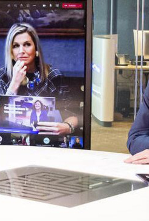 إطلالة الملكة ماكسيما من Natan