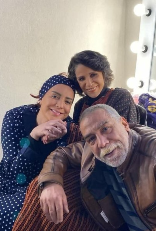 سامية الجزائري وشكران مرتجى 