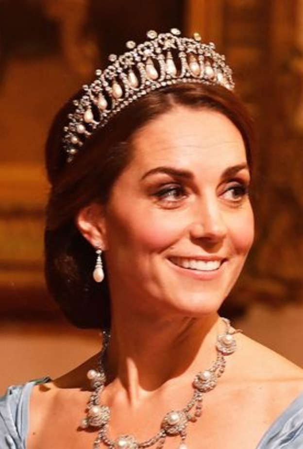 كيت ميدلتون تشبه الملكة إليزابيث أكثر من الأميرة ديانا