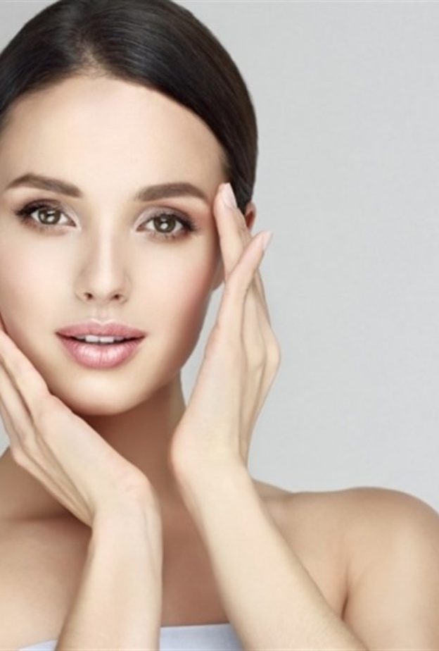 تقشير البشرة بالحليب مثالي للحفاظ على بشرة صحية