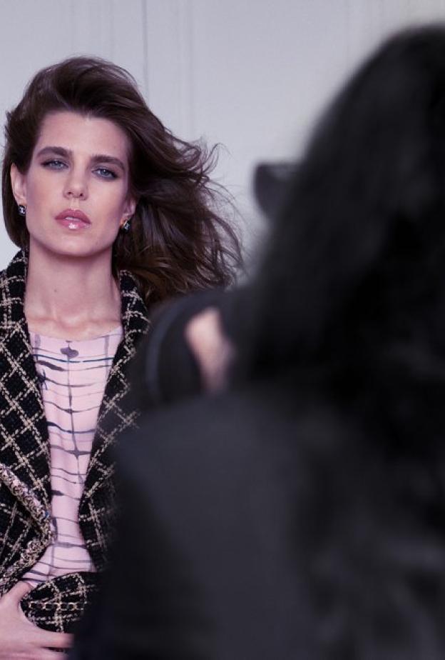 شارلوت كاسيراغي سفيرة CHANEL الجديدة -١والمتحدثة الرسمية باسمها