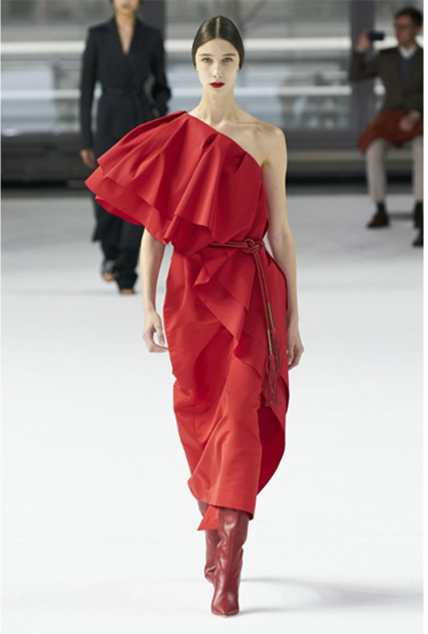 اجمل موديلات فساتين باللون الاحمر المخملي من Naeem Khan