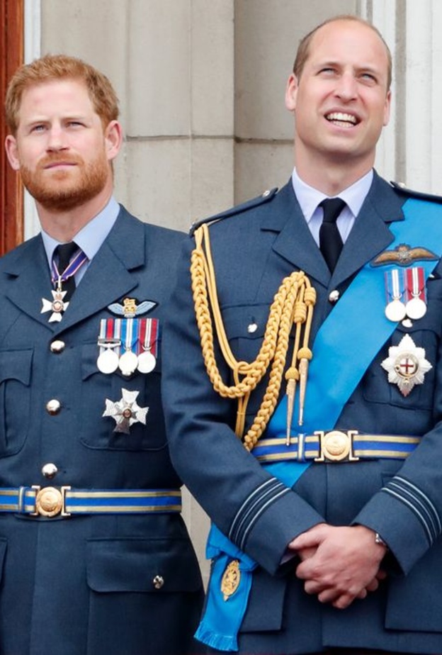الأميران هارى وويليام يتبادلان الهدايا فى "هدنة" نهاية العام