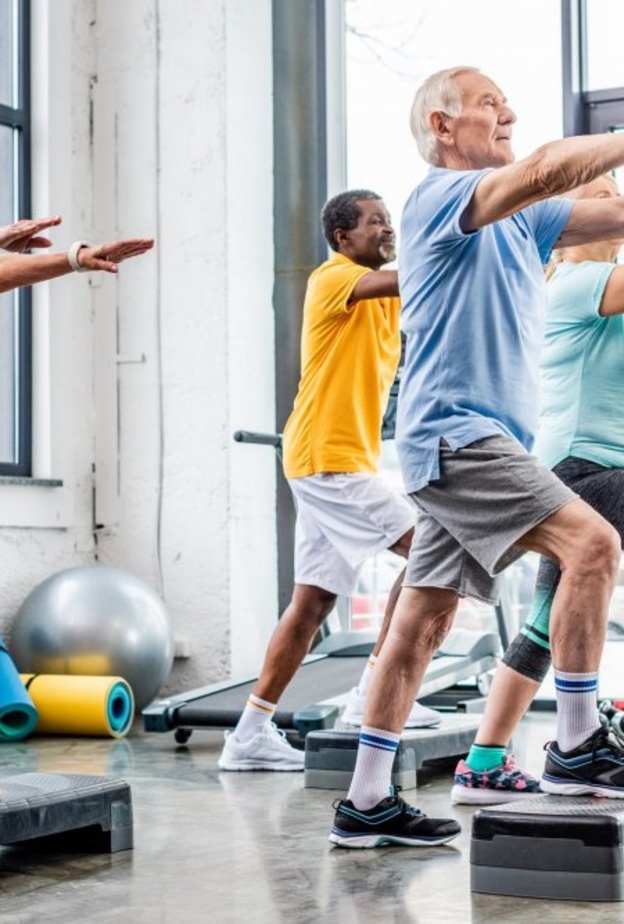  التمارين الرياضية من العلاجات المهمة لمرضى الباركنسون للتخلص من التخشب