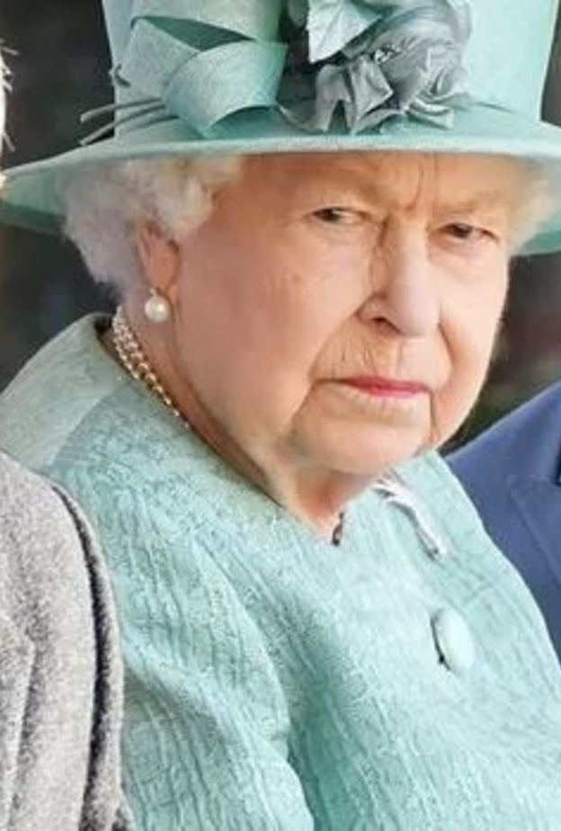 الأمير أندرو لا يعتقد أن شقيقه الأكبر يصلح لأن يكون ملكا