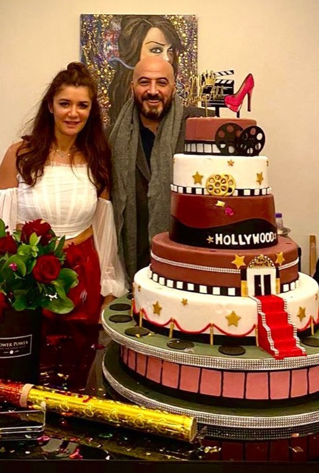 مجدي الهواري وغادة عادل