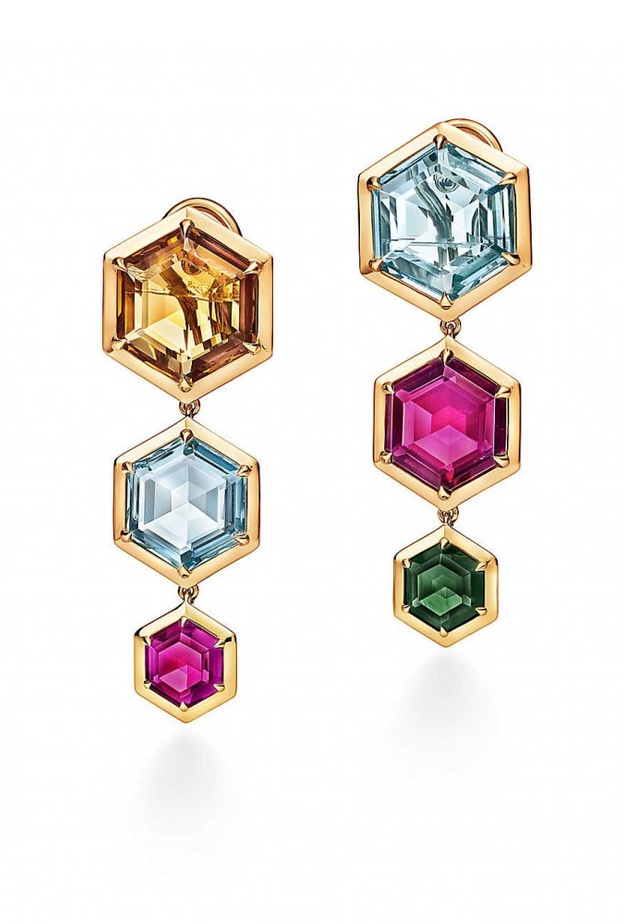 أقراط سداسية الشكل من الذهب الأصفر والتوباز الأزرق والسترين والتورمالين الأخضر والروبيليت من tiffany & co