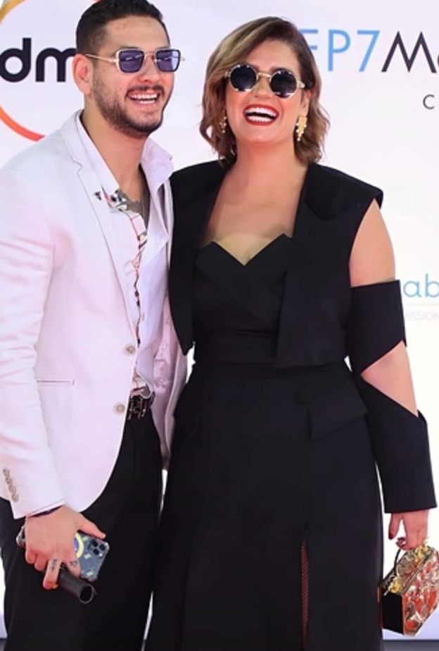 ابن جورج وسوف وخطيبته