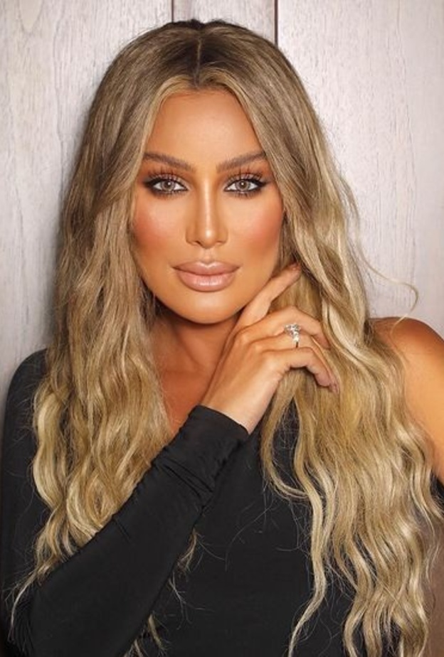 مايا دياب ب نيو لوك الشعر الكاري في ختام 2020