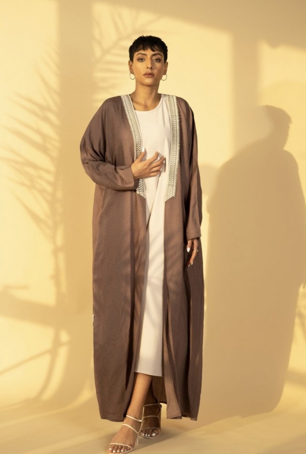 عباية بشت من Nines Abaya