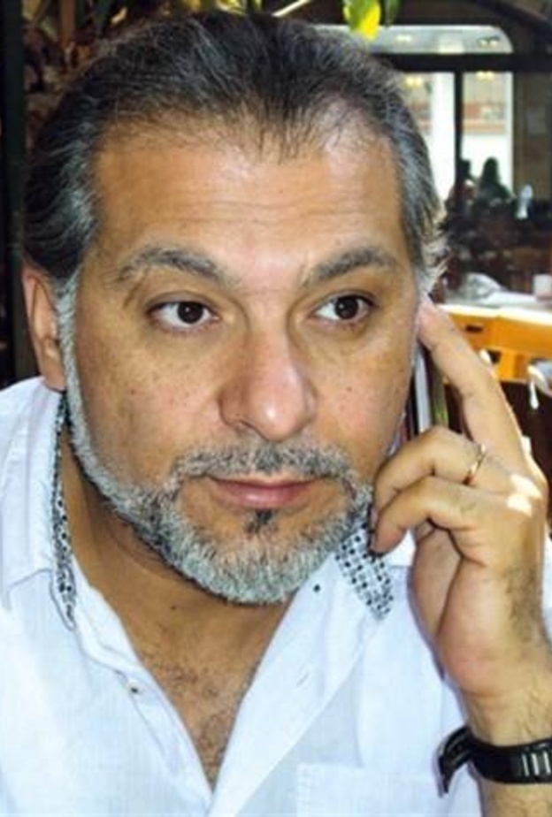 النجوم ينعون المخرج السوري حاتم علي