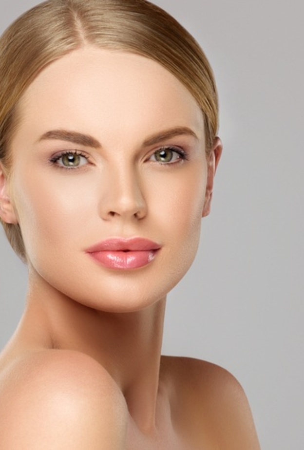  ماسكات منزلية لبشرة متوهجة قبل راس السنة