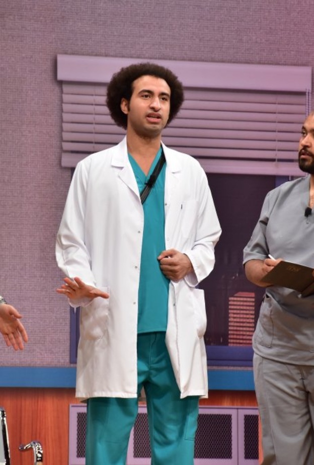 مسرحية ورطة عائلية