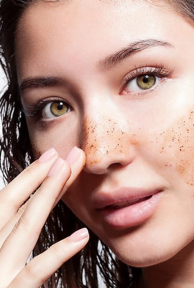 القهوة تساعد على تقشير الوجه والجسم