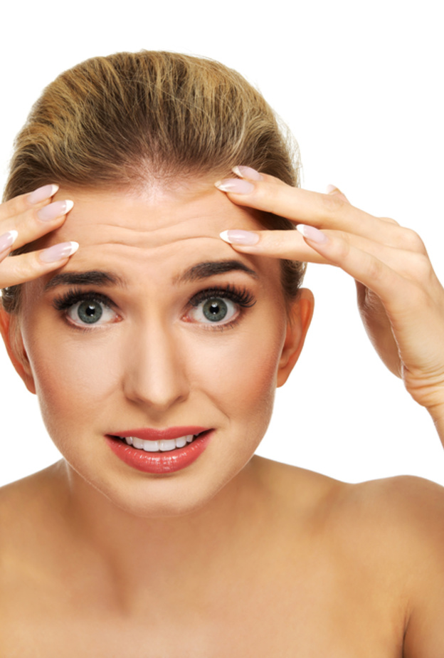 عملية شد الجبهة تساعد على التخلص من التجاعيد