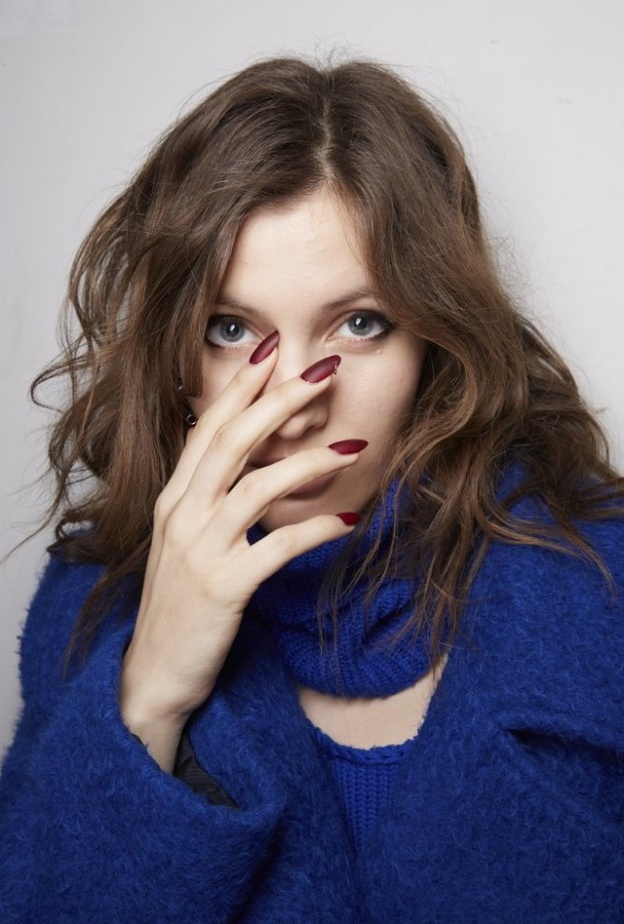 الوان طلاء اظافر مخملية مطفية من دار Monse