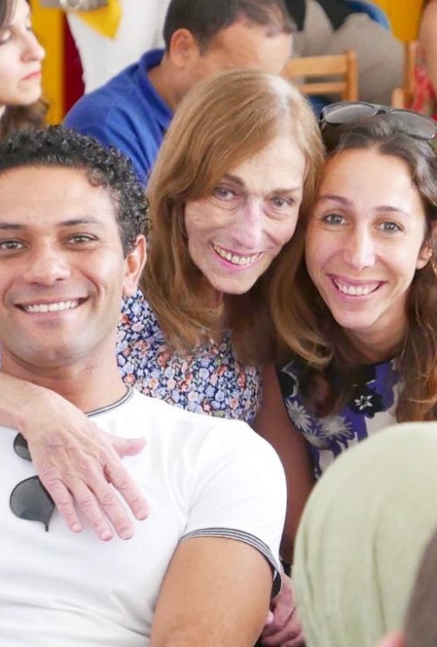 آسر ياسين وزوجته وحماته