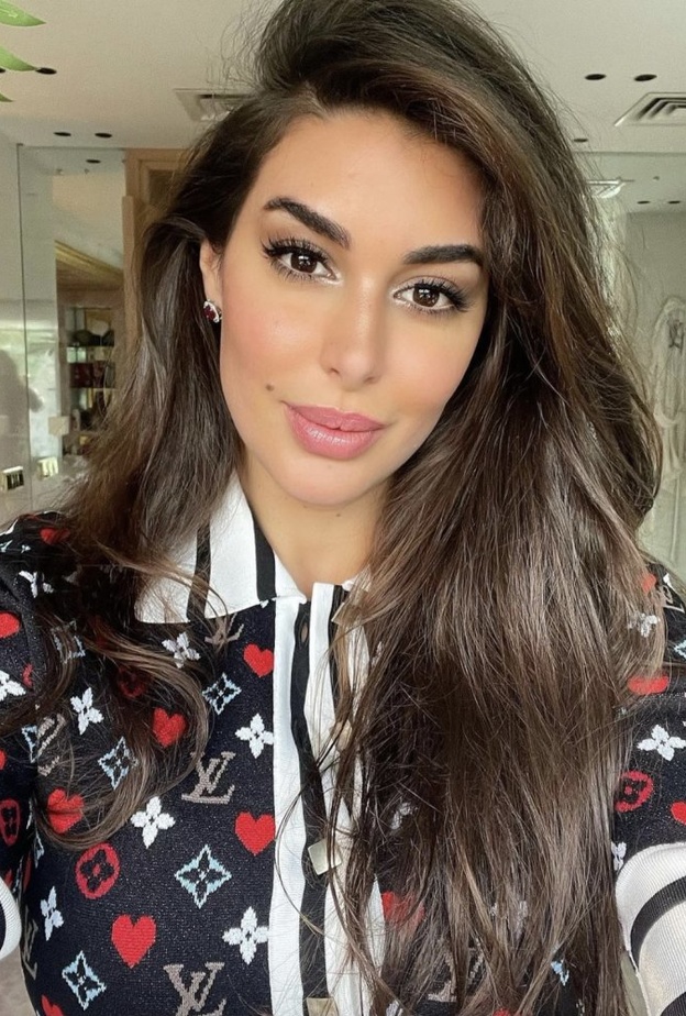 ياسمين صبري تنشر صورة أنثوية جديدة مع بداية العام الجديد