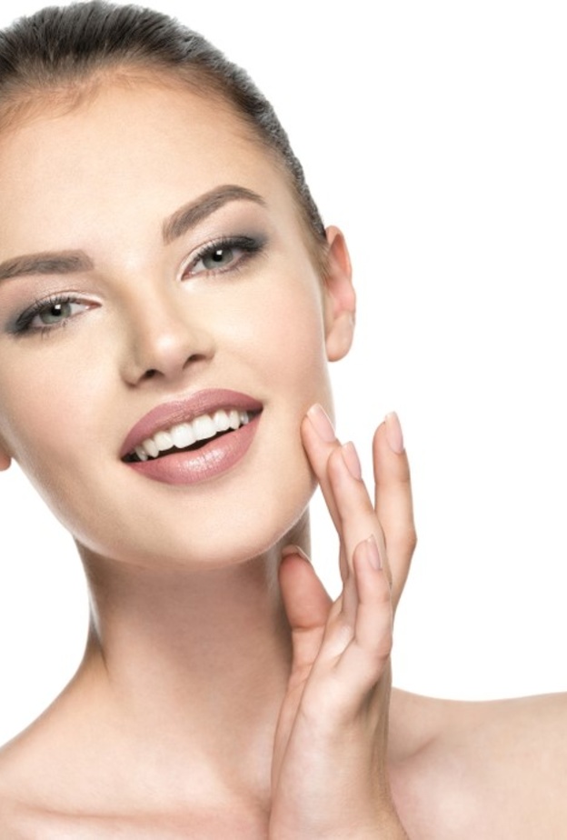 طريقة عمل ماسك العسل الاسود لتنعيم البشرة