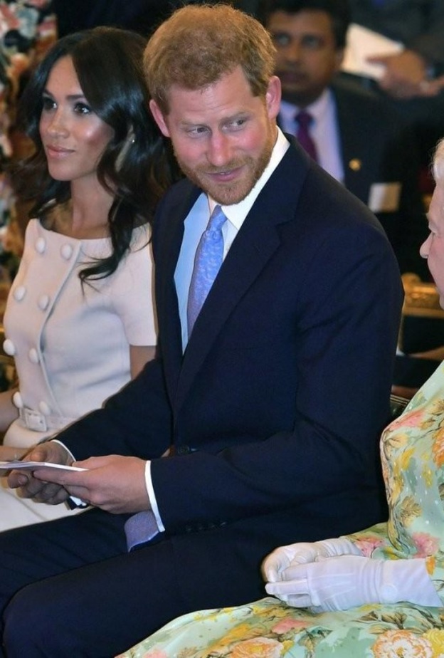 الأمير هاري وميغان ماركل بصحبة الملكة