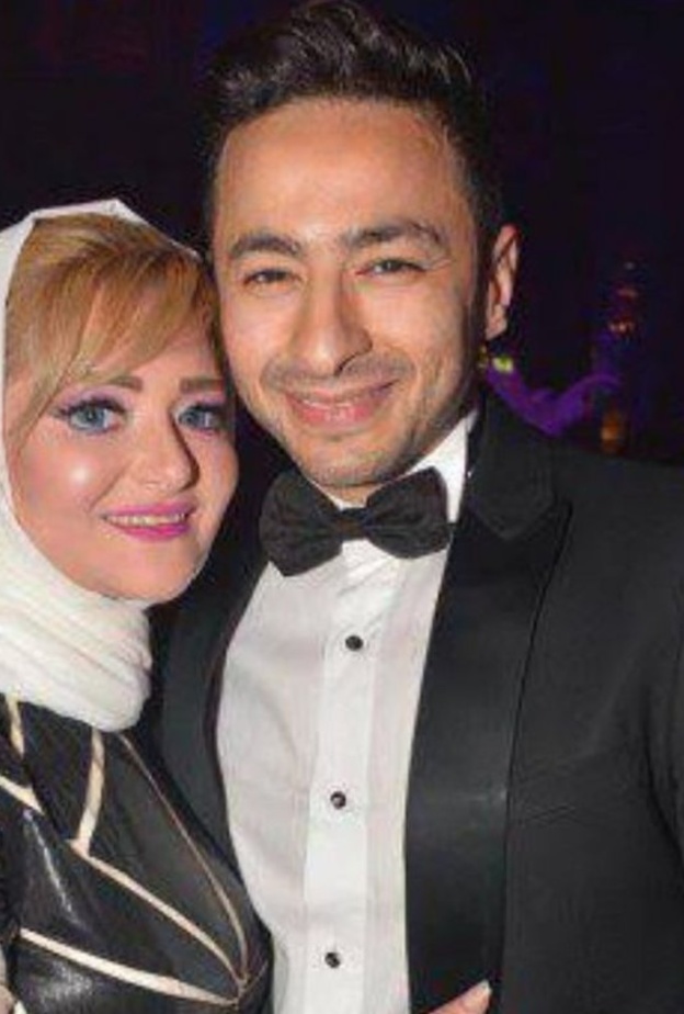 حمادة هلال وزوجته