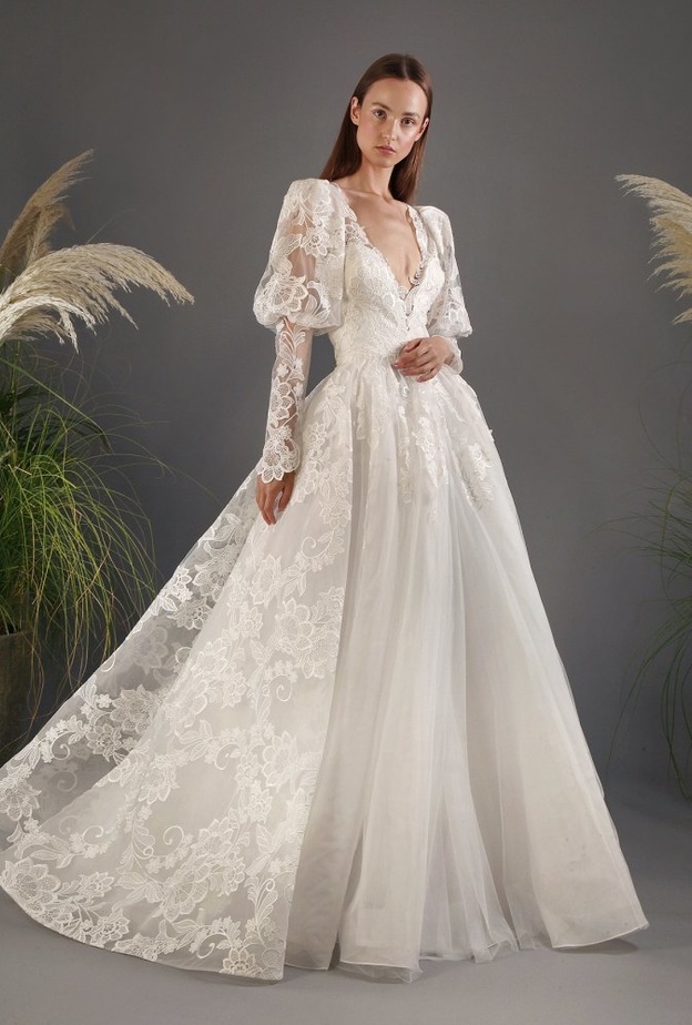 اختيار فستان الزفاف من جيمي معلوف