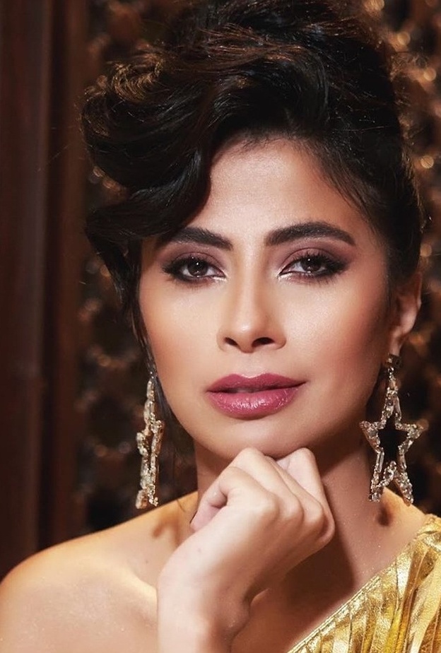 طريقة عمل تسريحات شعر ناعمة بأسلوب روبي