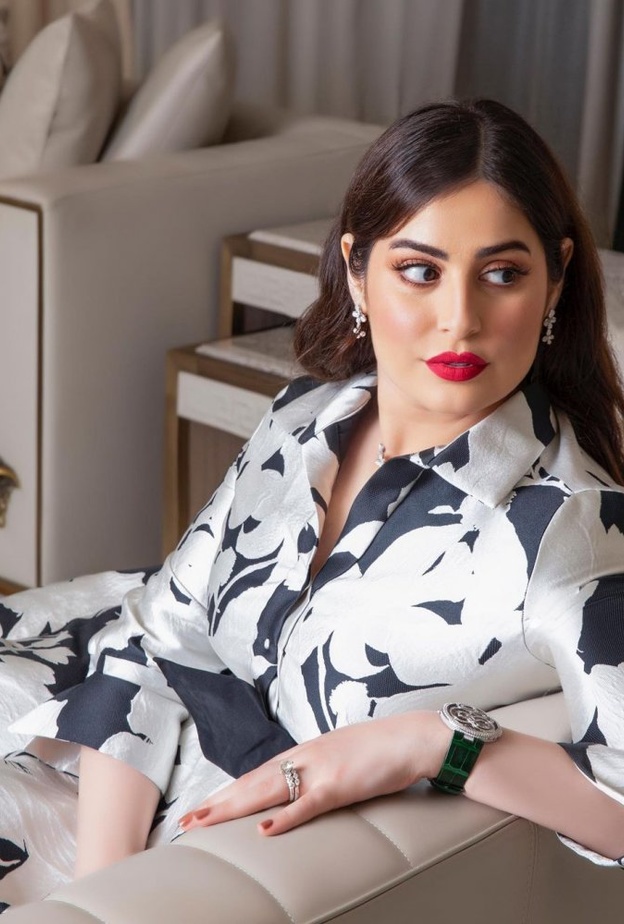 موديلات مجوهرات فخمة للعروس الخليجية من وحي رؤى الصبان 