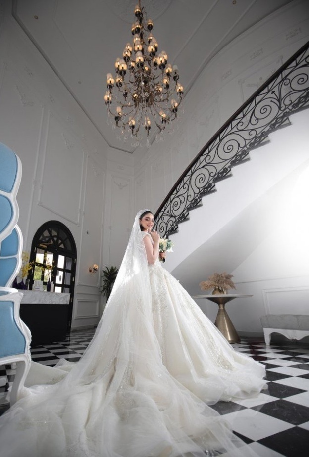  تصوير العرايس بكاميرا المصورة بشاير عايض