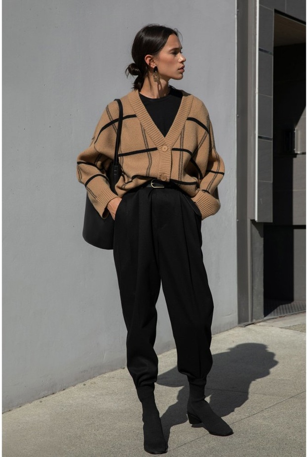  تنسيقات شبابية مميزة في الكارديغان لمختلف المشاوير