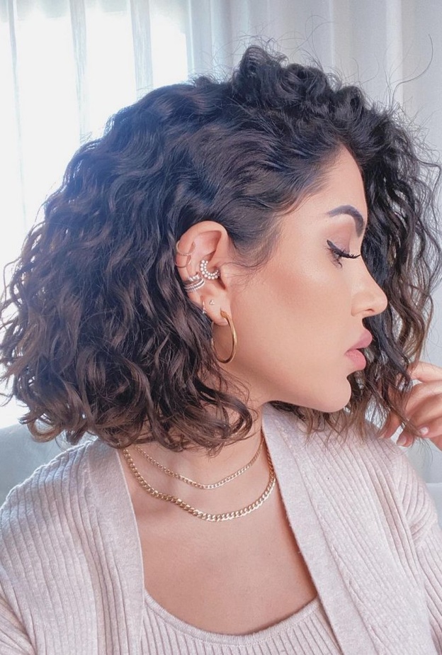 تنسيق الاقراط المتعددة على طريقة نجود الرميحي