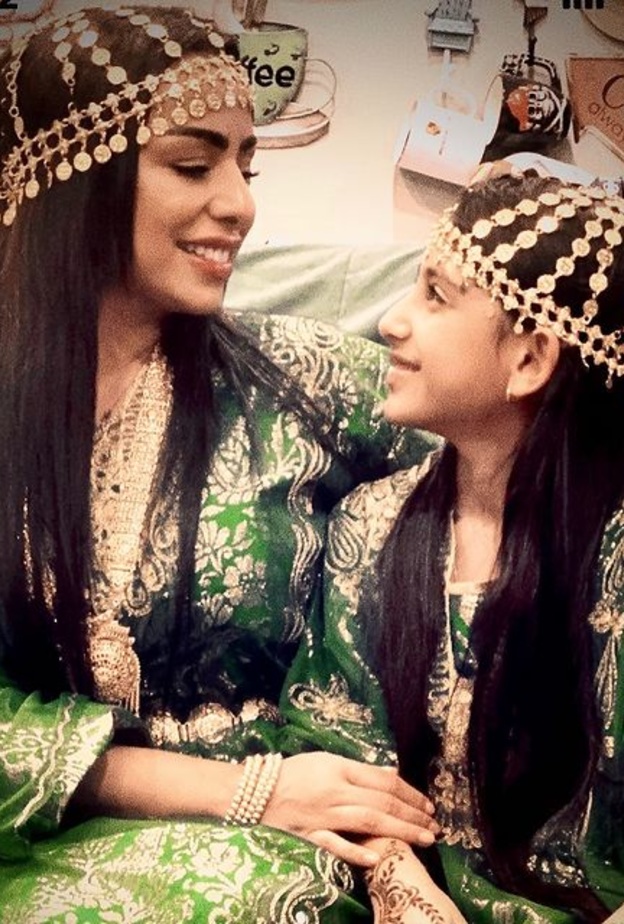 هند البلوشي وابنتها 2021