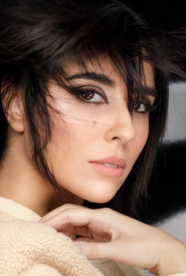 مكياج نهاري بسيط مع الايلاينر من وحي زينة مكي.