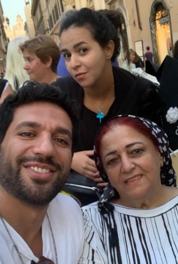 حسن الرداد ووالدته