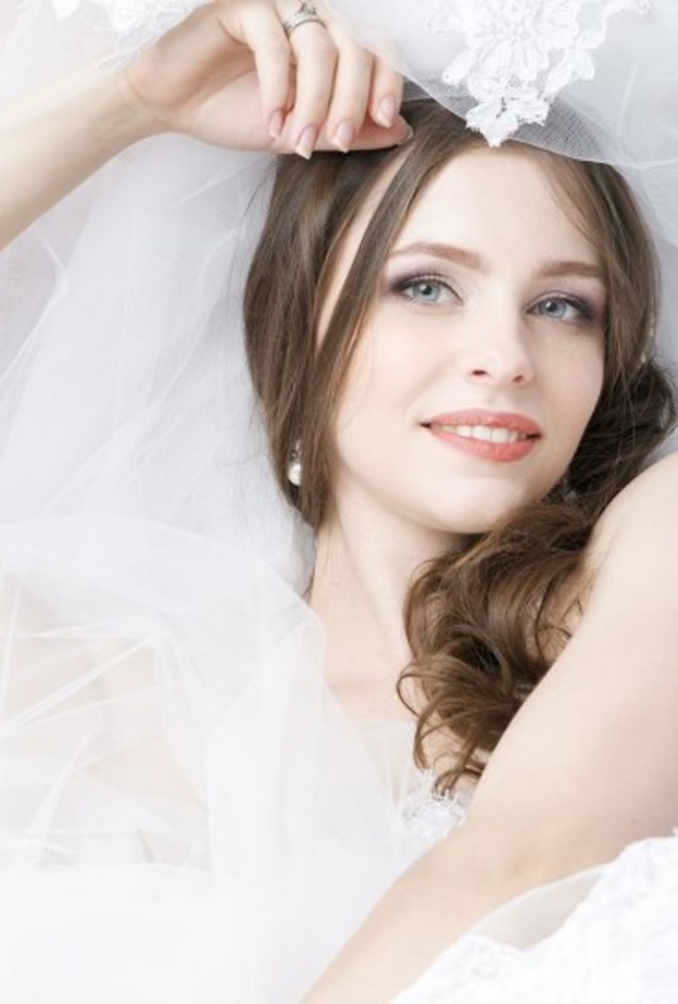 استخدمي ماسكات الزبادي وتمتعي بشعر رائع في يوم الزفاف