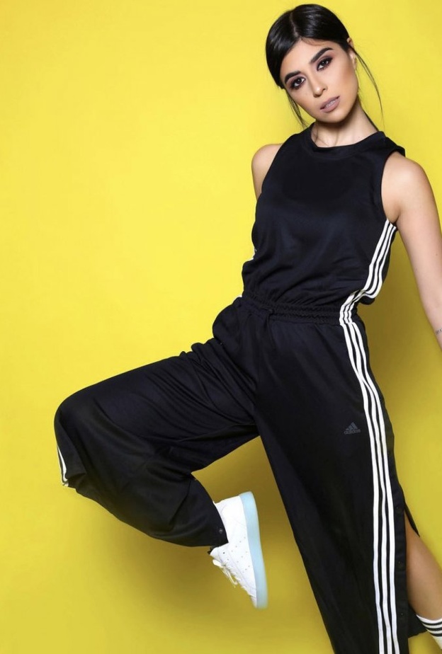 زينة مكي في اطلالة رياضية باللون الاسود