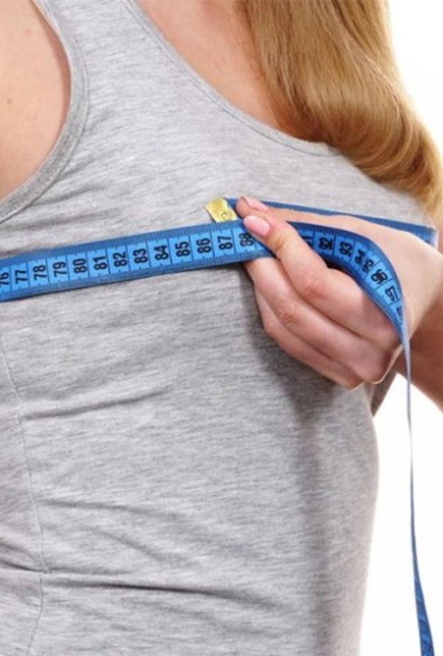 مخاطر عملية تكبير الثدي