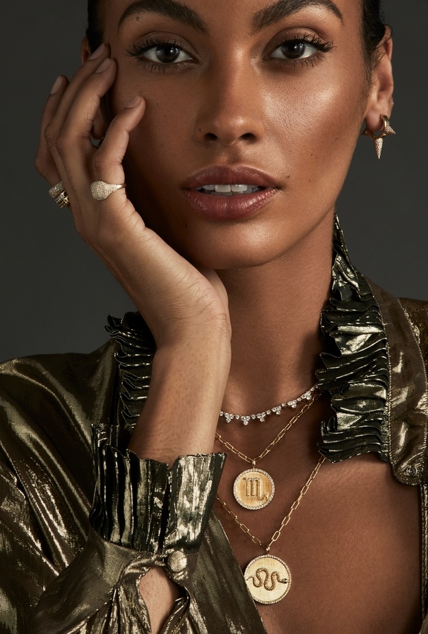 أحدث تصاميم مجوهرات مستوحاة من الأبراج الفلكية