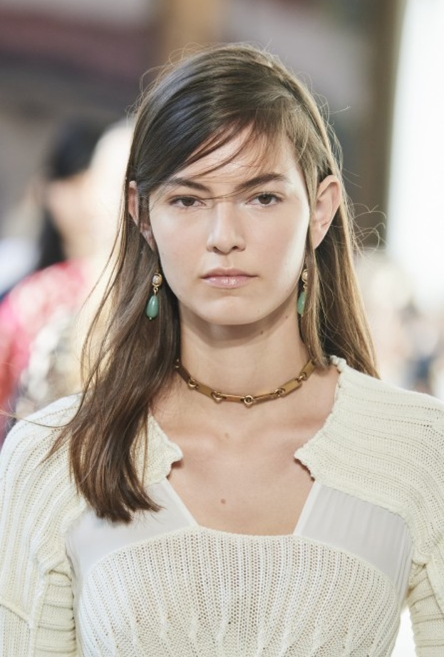 تسريحات شعر ناعمة للسهرات